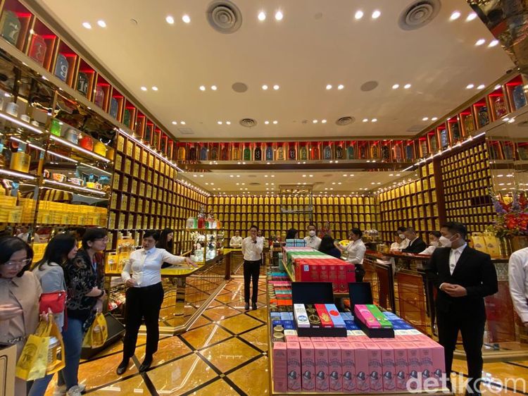 Butik Teh Mewah Ini Punya Ratusan Varian Teh yang Nikmat