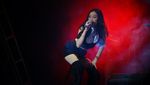 8 Gaya Pedangdut Veni Nur yang Total di Panggung hingga Disayang Netizen