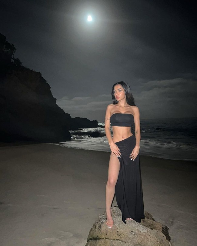 Apa yang dikatakan Esha memang sedang marak terjadi di Los Angeles. Dilansir Dailymail, ada lebih dari 46 ribu orang tidur di jalanan Hollywood. Dua tahun terakhir dikatakan jumlahnya meningkat hingga 9%. Gelandangan bahkan sering tidur di kawasan wisata yang sering didatangi turis. Foto: Instagram Vixenesha