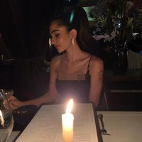 Hal tersebut disampaikan dalam sebuah postingan yang menjelaskan komentarnya mengenai jalanan Hollywood penuh gelandangan. Karena itu, wanita yang dipanggil Esha menyebutnya sebagai devils playground. Foto: Instagram Vixenesha