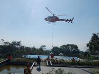 Water Bombing Keliling Padamkan 149 Titik Api Gunung Arjuno