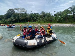 Sensasi Arung Jeram di Sei Binge Langkat, Seru dan Menegangkan