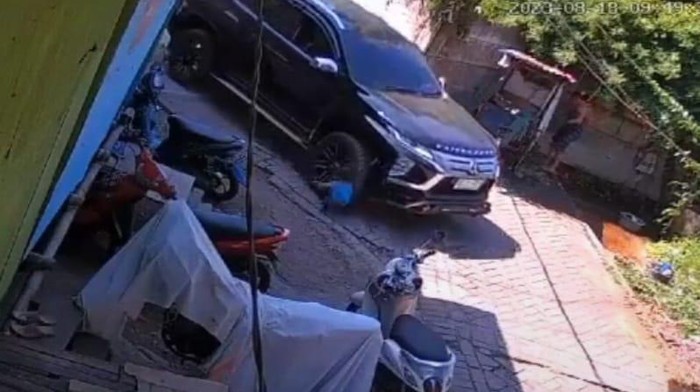 Balita di Makassar dilindas Pajero Sport. Dokumen Istimewa