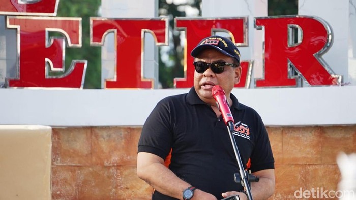 Bupati Bone Andi Fahsar Mahdin Padjalangi.