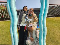 Jepretan Samsung Galaxy Z Flip 5 Dipakai Buat Piknik