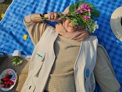 Jepretan Samsung Galaxy Z Flip 5 Dipakai Buat Piknik