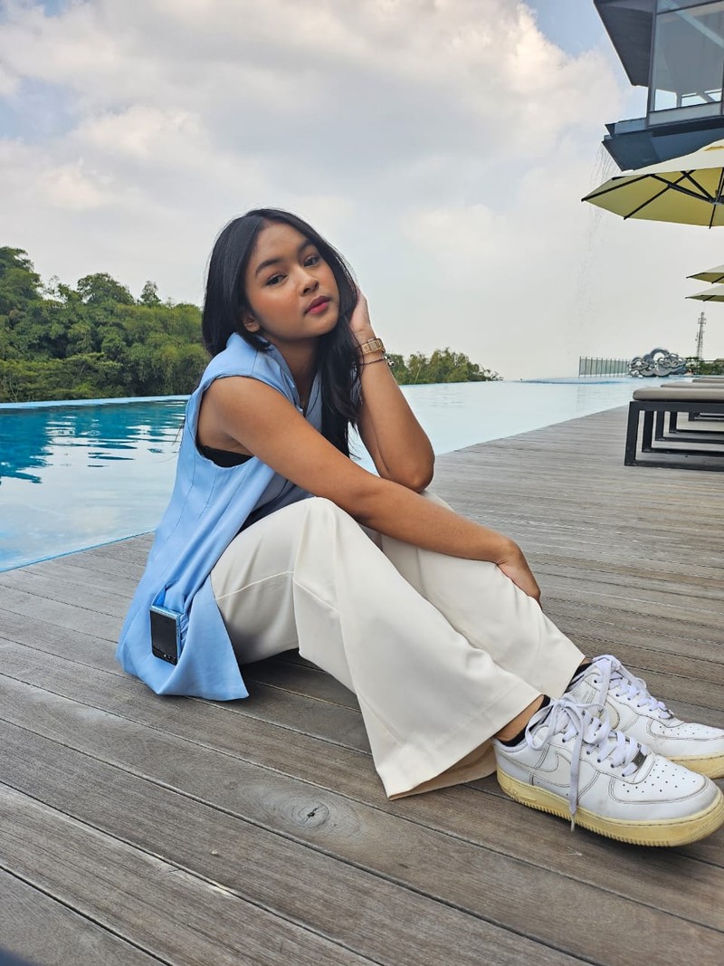 Foto Model Galaxy Z Flip5