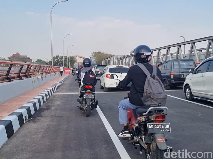 Jembatan Jurug B penghubung Kota Solo-Kabupaten Karanganyar, mulai dibuka, Selasa (5/9/2023).