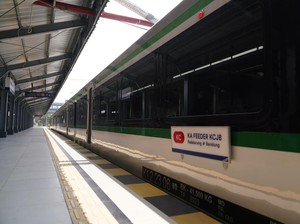 Nyambung Feeder, Halim-Bandung Pakai Kereta Cepat Cuma 50 Menit