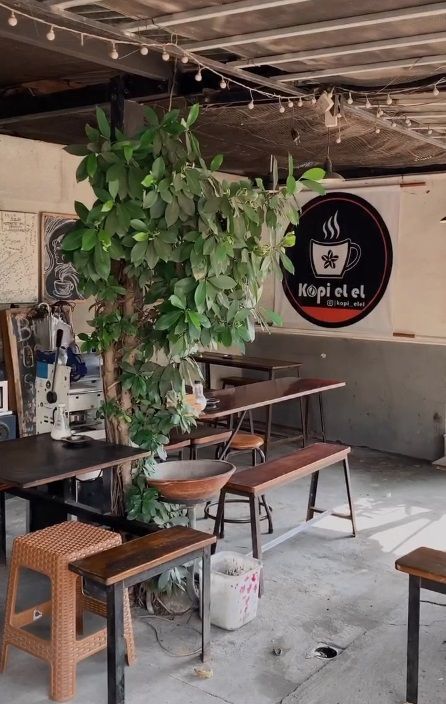 Kedai Kopi eL eL di Pacitan.