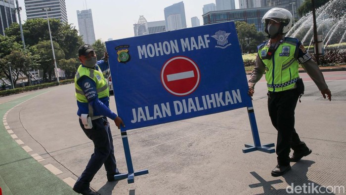 KTT ASEAN Dimulai, Begini Rekayasa Lalu Lintas di Bundaran Senayan Rekayasa lalu lintas diberlakukan dalam rangka mendukung penyelenggaraan KTT ke-43 ASEAN 2023 di Jakarta. Begini situasinya di Bundaran Senayan, Selasa (5/9/2023).