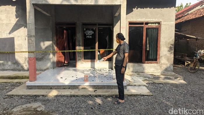 Lokasi kejadian pria rusak mantan rumah di Desa Ngurenrejo, Kecamatan Wedarijaksa, Klaten, Selasa (5/9/2023).