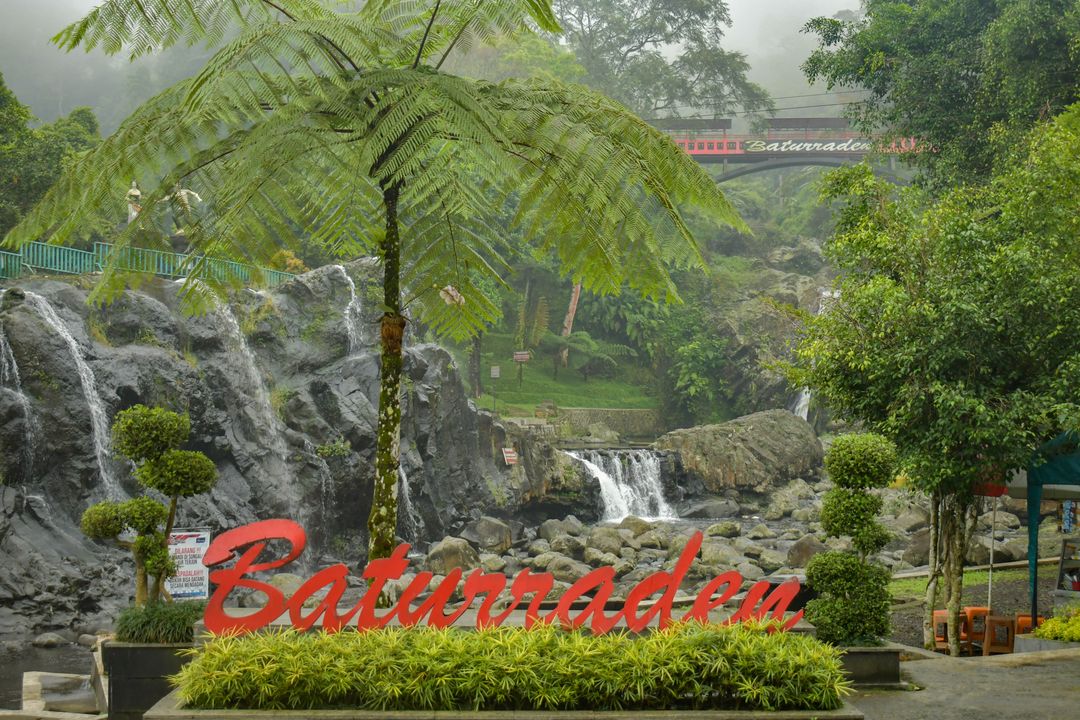 Lokawisata Baturraden di Banyumas, Jawa Tengah.