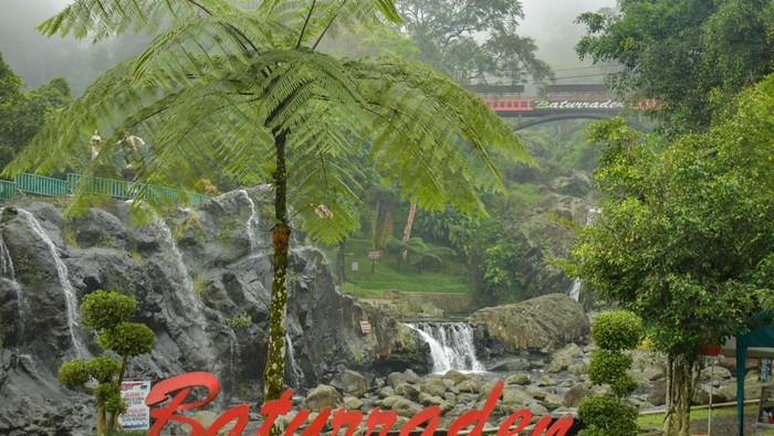 Lokawisata Baturraden di Banyumas, Jawa Tengah.