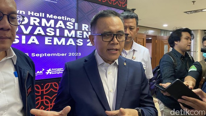 Menpan-RB Azwar Anas