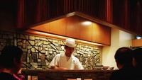 Di Jepang ada restoran Michelin yang termurah menyajikan sarden sebagai menu andalannya. Bernama Shinjuku Kappo Nakajima harga makanannya mulai dari Rp 114.000an. Foto: The Travel