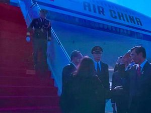 PM China Li Qiang Tiba di Soetta untuk Hadiri KTT ASEAN, Luhut Beri Hormat