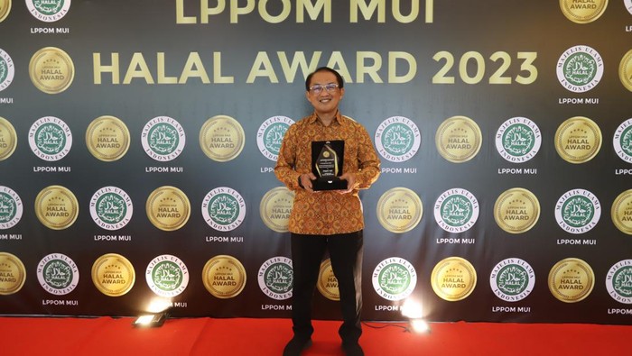 MUI Gelar Halal Award 2023 LPPOM MUI kembali menggelar LPPOM MUI menggelar Halal Award 2023. Acara puncak penganugerahan dilangsungkan pada 4 September 2023, di IPB International Convention Center, Bogor.