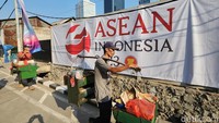 Indonesia juga mengundang organisasi internasional persatuan bangsa-bangsa (PBB), World Bank, International Monetary Fund (IMF), World Economic Forum, IORA, dan PIF. Tema Keketuaan ASEAN Indonesia 2023 yakni ASEAN Matters: Epicentrum of Growth. Melalui tema tersebut, Indonesia ingin memastikan bahwa ASEAN tidak sebatas organisasi yang berperan bagi kawasan, tapi juga untuk dunia.