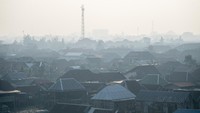 Berdasarkan data dari Badan Meteorologi, Klimatologi, dan Geofisika (BMKG) Nilai Ambang Batas (NAB) konsentrasi partikulat (PM10) di Palembang sebesar 196 atau berada dikategori tidak sehat.  