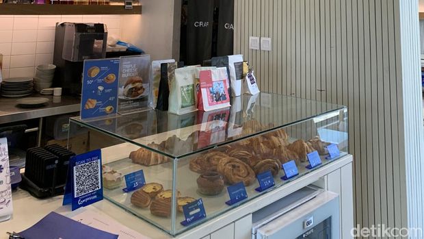 Ngopi Sambil Menikmati Karya Seni di The Crafe