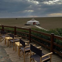 Menginap di Three Camel Lodge, rupanya hotel tersebut dibanderol dengan harga yang fantastis. Dilansir dari Trip Advisor, diperkirakan harga hotel tersebut mencapai Rp 45 juta per malamnya. Foto: Instagram/@nikitawillyofficial94