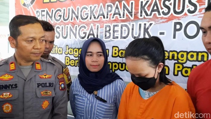 Perempuan di Batam membunuh dan membuang bayinya ke tempat sampah