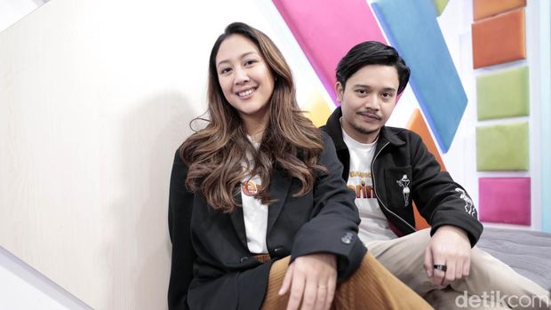 Sherina dan Derby Romero saat berkunjung ke kantor detikcom.