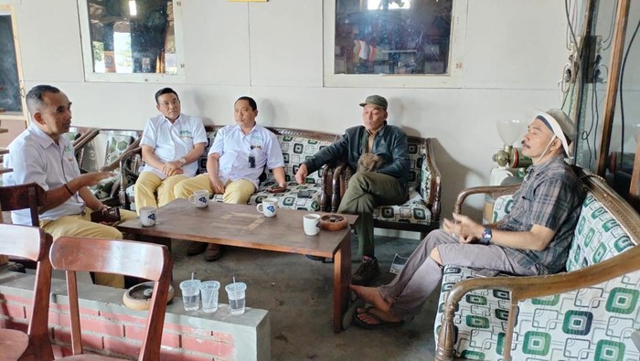Pihak RS Cakra Husada Klaten bertemu dengan keluarga pasien di Desa Kemalang, Klaten. Foto diunggah pada Selasa (5/9/2023).