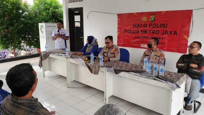 Polsek Tebet gelar sosialisasi untuk mencegah pencurian motor