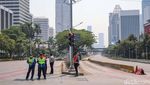 Potret Jalan Sudirman Kosong Pagi Ini