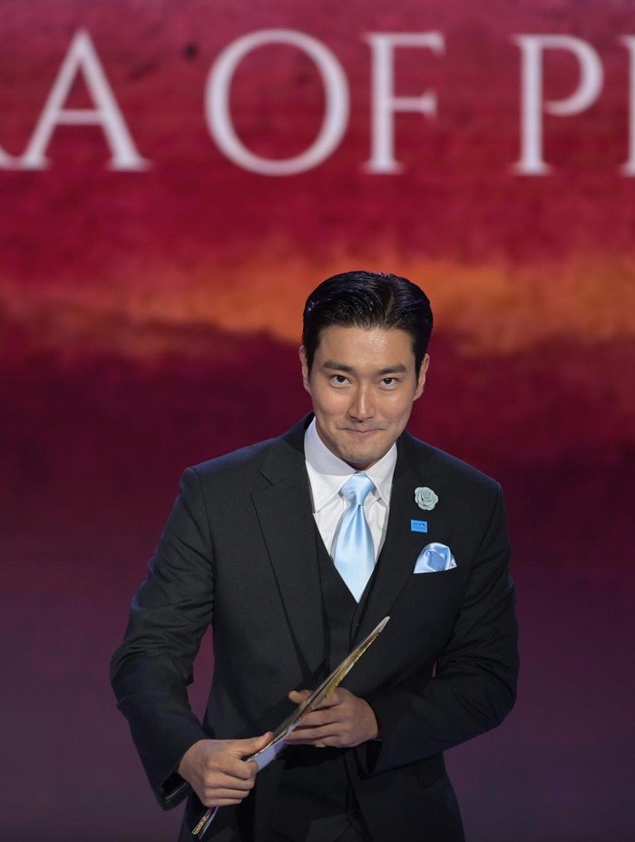 UNICEF East Asia & Pacific Regional Ambassador Choi Siwon menyampaikan pidatonya pada hari kedua ASEAN Business Investment Summit (ABIS) 2023 di Jakarta, Senin (4/9/2023). ANTARA FOTO/Media Center KTT ASEAN 2023/Zabur Karuru/foc.