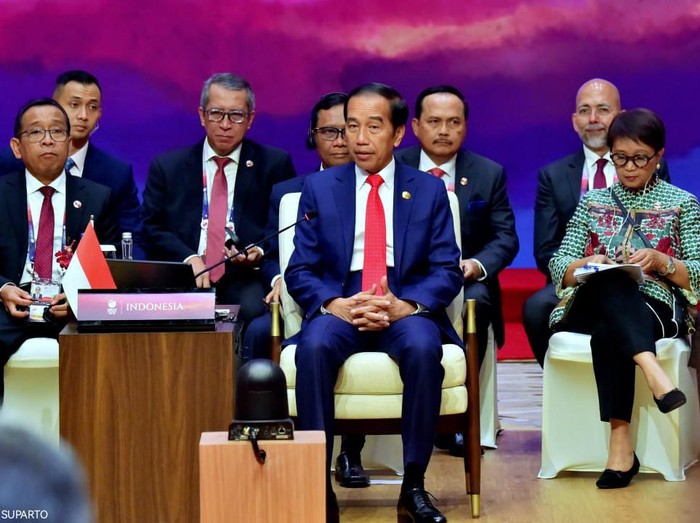 Presiden Jokowi membuka Sesi Retreat KTT ASEAN di JCC Senayan, Jakarta, Selasa (5/9/2023).
