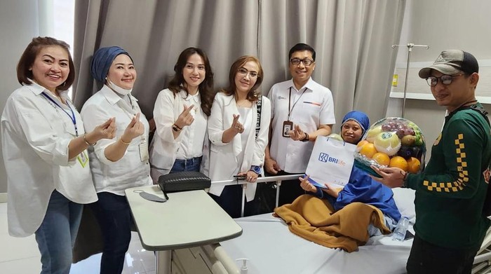 Ragam Kegiatan BRI Life Peringati Hari Pelanggan Nasional Hari Pelanggan Nasional diperingati dengan istimewa oleh BRI Life. Serangkaian kegiatan dilaksanakan untuk menunjukan perhatian dan kepedulian.