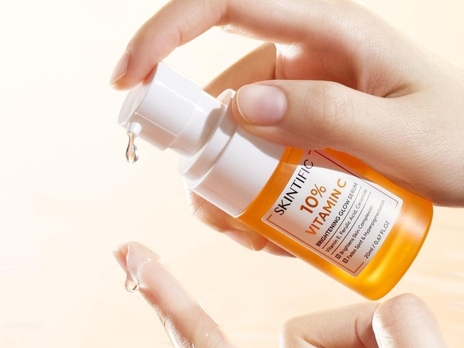Rekomendasi serum vitamin C dari Skintific Indonesia.