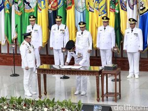 Momen Tito Lantik 9 Pj Gubernur, Ada Bey Machmudin hingga Nana Sudjana