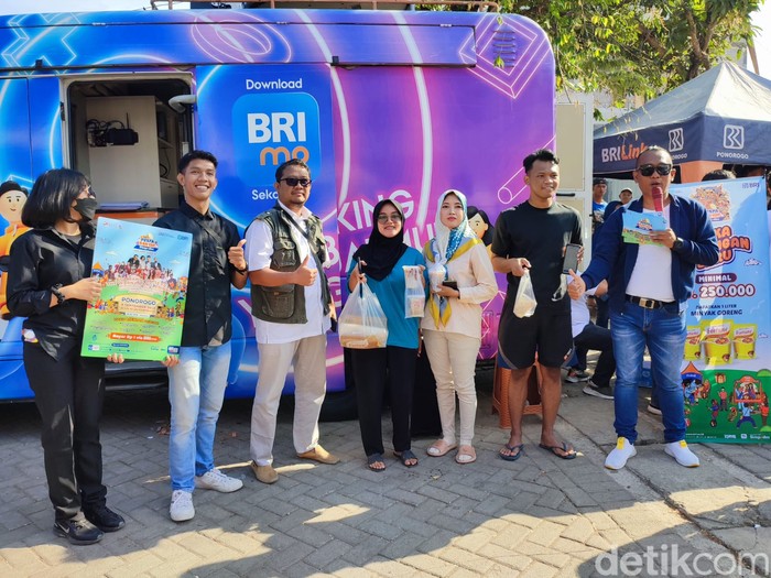 Serunya PSR di Pasar Bungkal