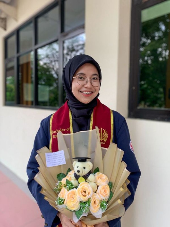 Siti Cholifah, Mahasiswa Unesa Penerima Beasiswa ke Tiongkok