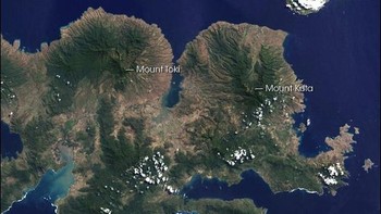 Kalau ini penampakan pulau Sumbawa dari satelit NASA. Foto: ESA/NASA  