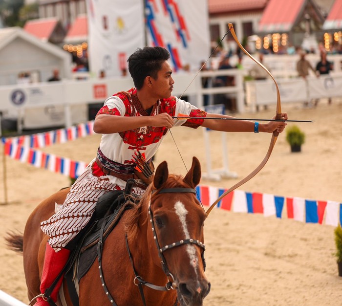 Arsa Wening, atlet panahan berkuda asal Indonesia yang berprestasi dunia