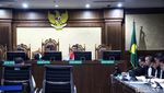 Bacakan Eksepsi, Rafael Alun Minta Dibebaskan