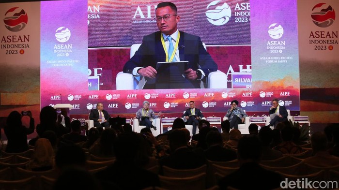 Bos BNI Pamer Akuisisi Bank Mayora PT Bank Negara Indonesia (Persero) Tbk buka-bukaan alasan mencaplok Bank Mayora. Hal ini dilakukan untuk meningkatkan inklusi keuangan.