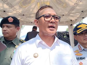 Bupati Bogor Larang Warga Bakar Sampah Usai Petani Tewas Saat Bakar Lahan