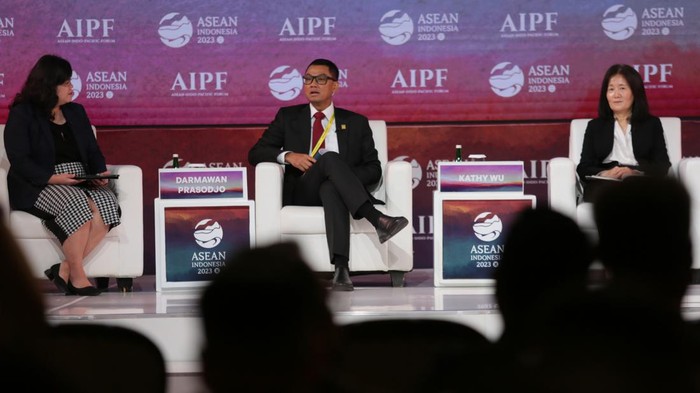 Direktur Utama PLN Darmawan Prasodjo