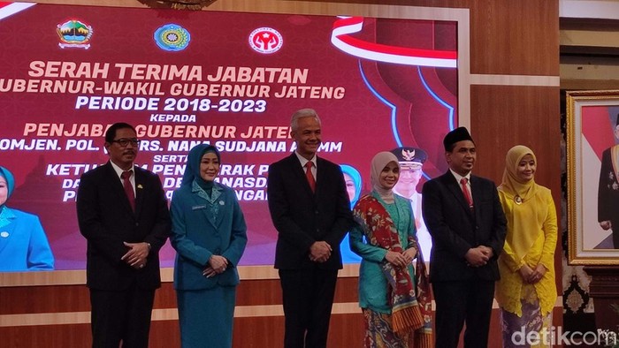 Ganjar hadiri sertijab Pj Gubernur Jateng di Gedung Gradika, Semarang, Rabu (6/9/2023).