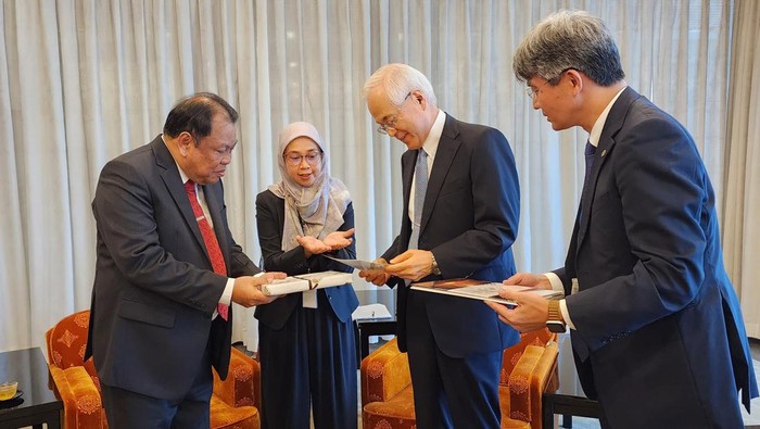 Hakim MK Arief Hidayat bertemu Ketua MA Jepang