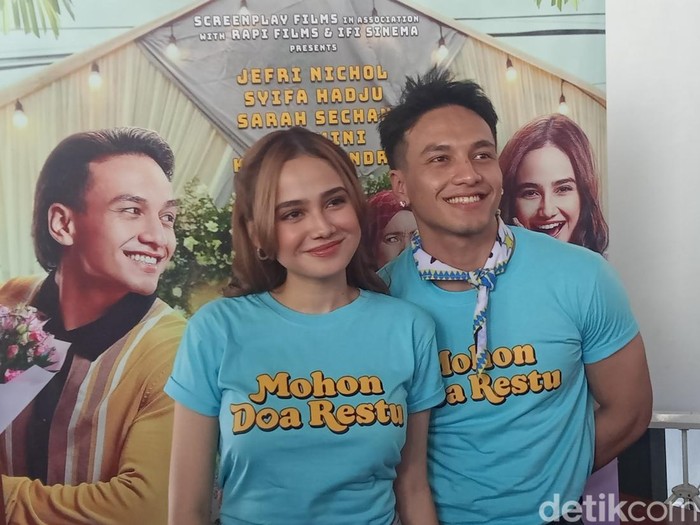 Jefri Nichol dan Syifa Hadju saat ditemui di kawasan Jakarta.