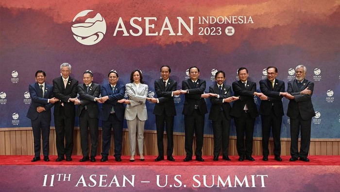 Jokowi Pimpin KTT ASEAN-Amerika Serikat Presiden Joko Widodo memimpin pertemuan KTT ke-11 ASEAN dengan Amerika Serikat, Rabu (6/9/2023). Pertemuan ini diikuti para pemimpin negara ASEAN bersama Wapres AS Kamala Harris.