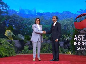 Di Depan Wapres AS, Jokowi Pamer ASEAN Jadi Kawasan yang Menjanjikan