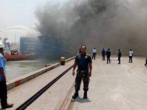 Kapal Feri di Merak Terbakar, Penumpang Dievakuasi